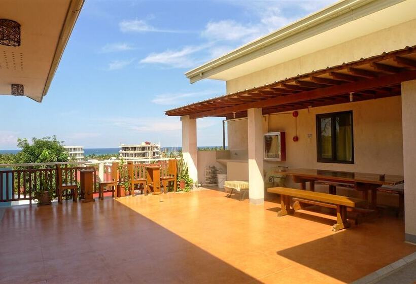 فندق Agos Boracay Rooms + Beds