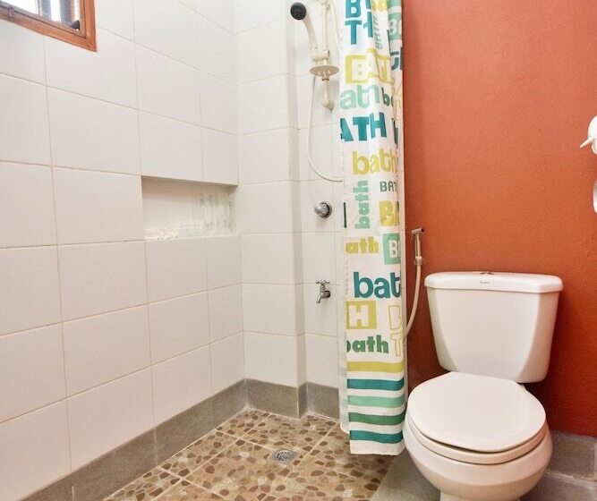 فندق Agos Boracay Rooms + Beds