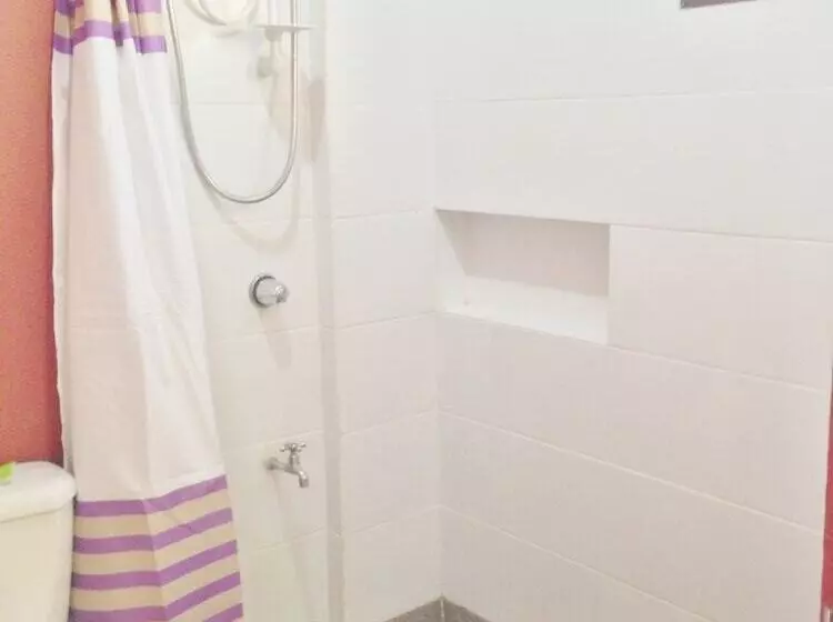 Hôtel Agos Boracay Rooms + Beds