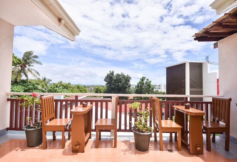 فندق Agos Boracay Rooms + Beds