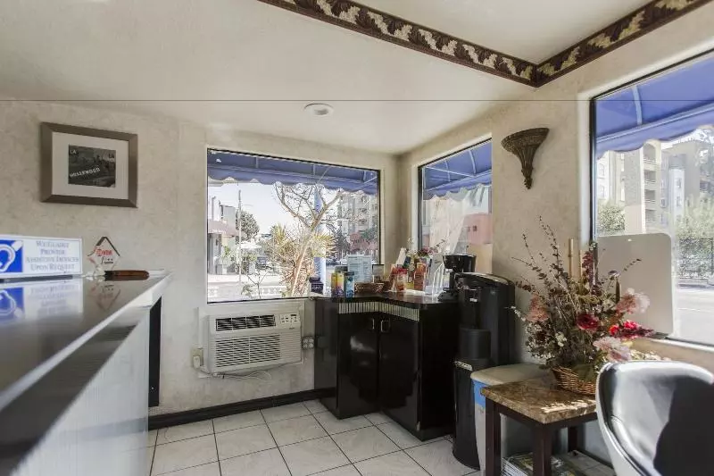 בית מלון כפרי Beverly Inn