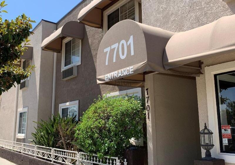 בית מלון כפרי Beverly Inn