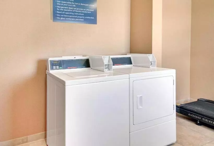 酒店 Cobblestone Inn & Suites Big Lake