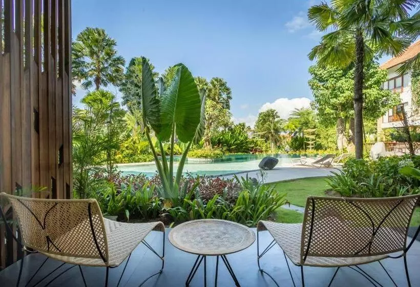 Отель Sanctoo Suites & Villas