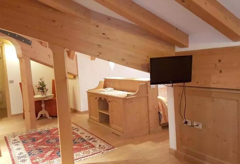 Отель Sass Maor