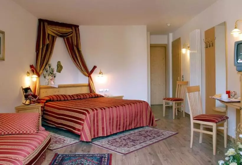 Отель Sass Maor