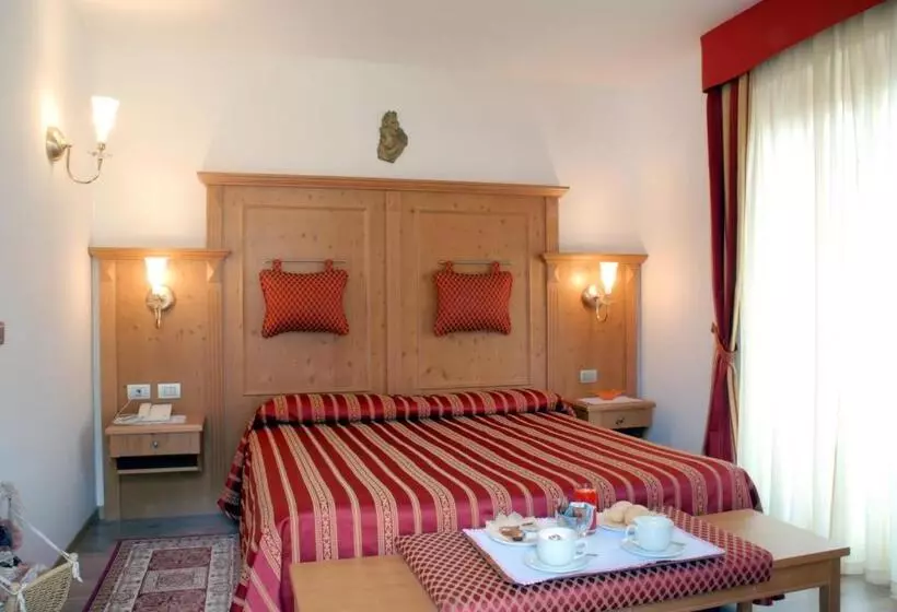 Отель Sass Maor