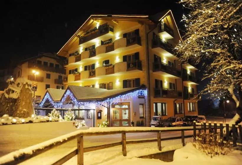 Отель Sass Maor