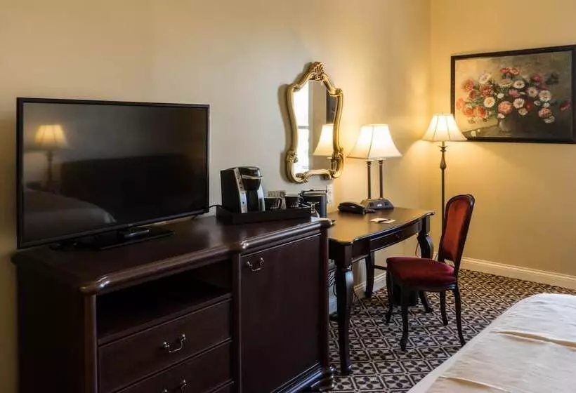 בית מלון כפרי The Mount Vernon Grand