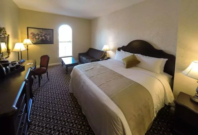 בית מלון כפרי The Mount Vernon Grand