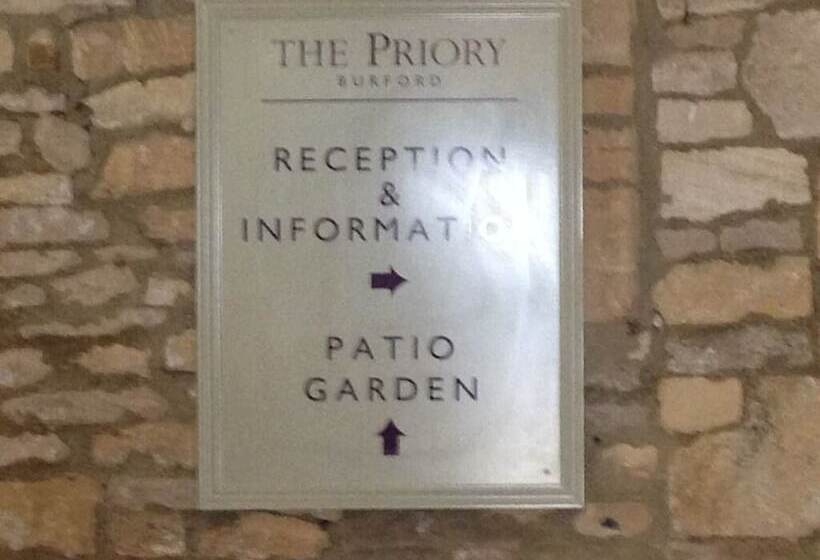 فندق Priory Tearooms Burford With Rooms