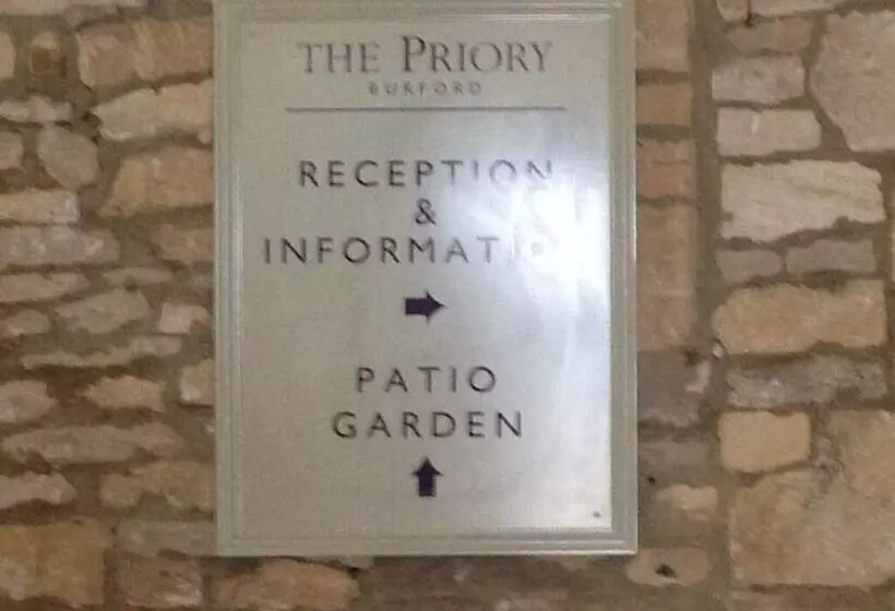 Отель Priory Tearooms Burford With Rooms