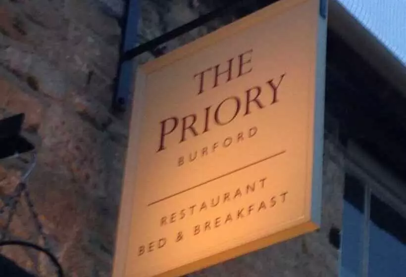 Отель Priory Tearooms Burford With Rooms