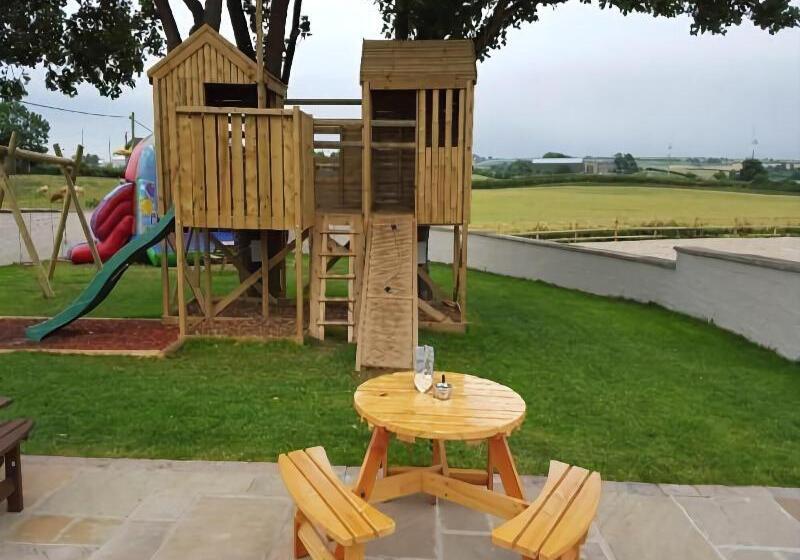 فندق The Royal Oak