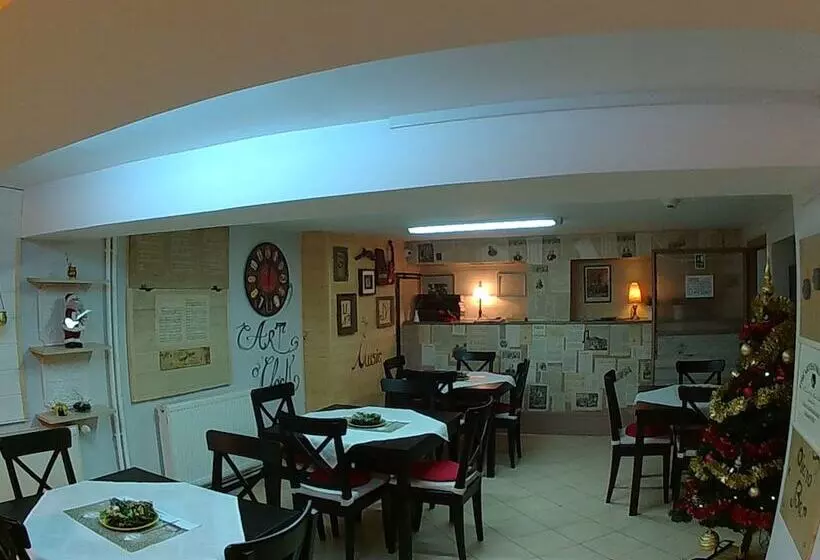 호텔 Pensiunea Fortuna