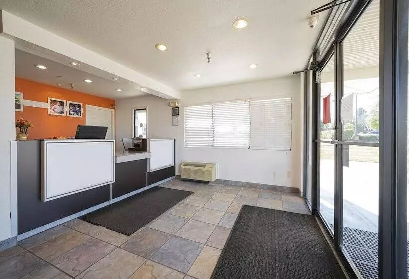 モーテル Americas Best Value Inn & Suites Humble
