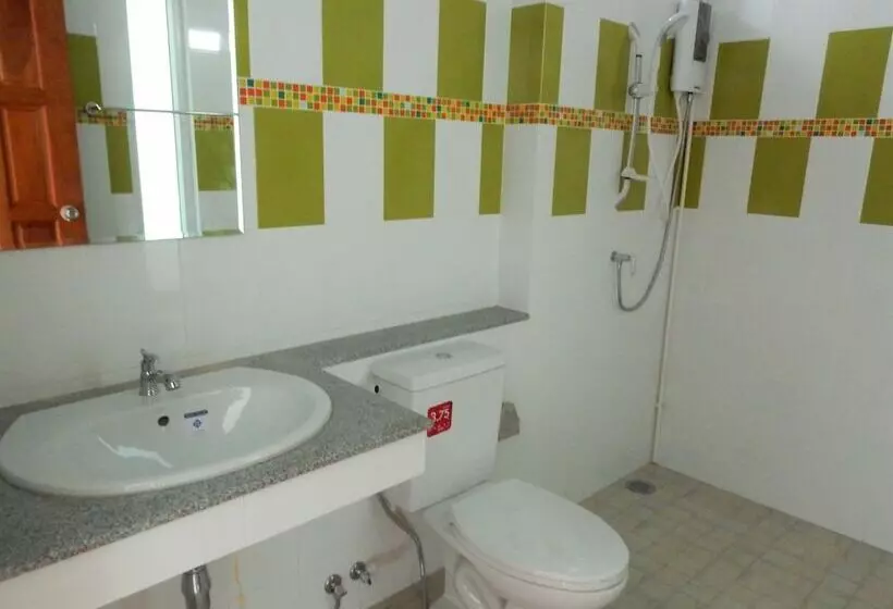 Wandee Bed And Breakfast Hostel