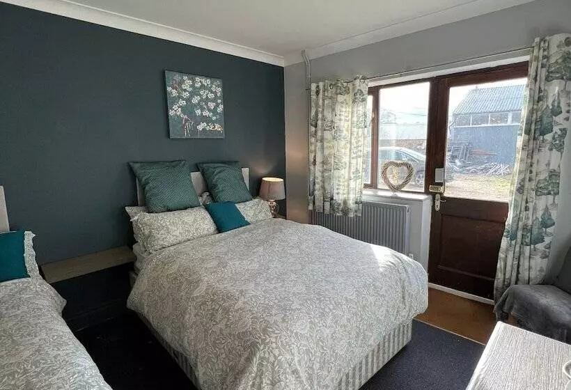 Retkeilymaja Dog And Castle