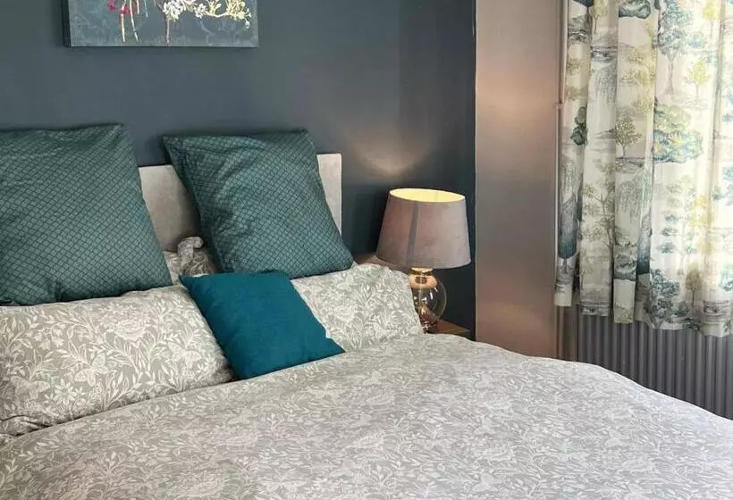 Retkeilymaja Dog And Castle