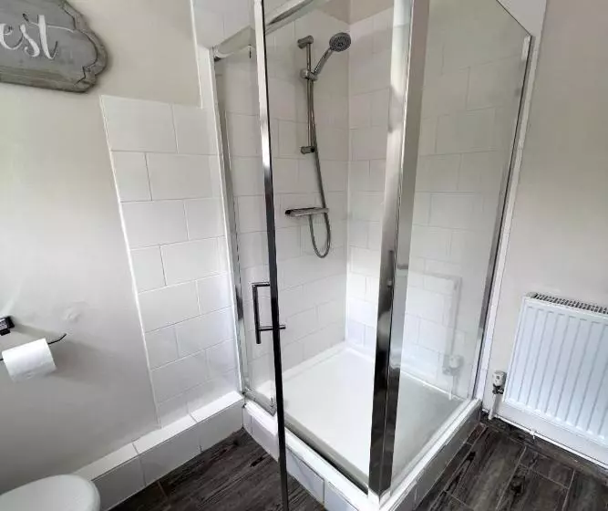 Retkeilymaja Dog And Castle