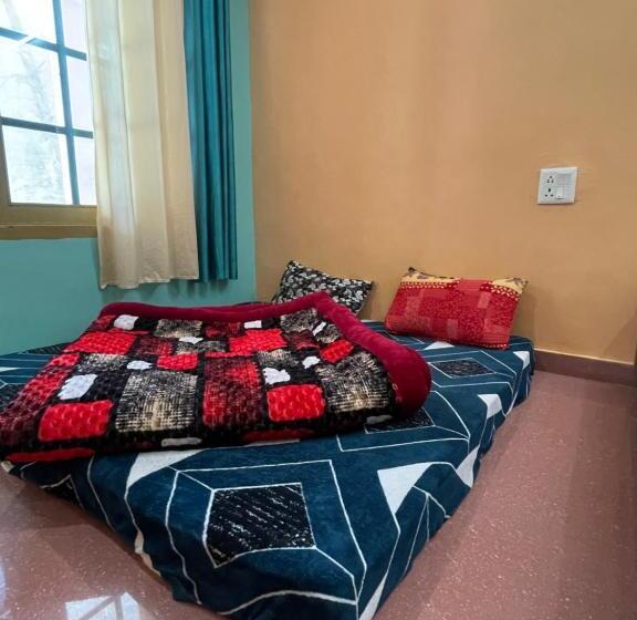 호스텔 Chojh Inn Guest House