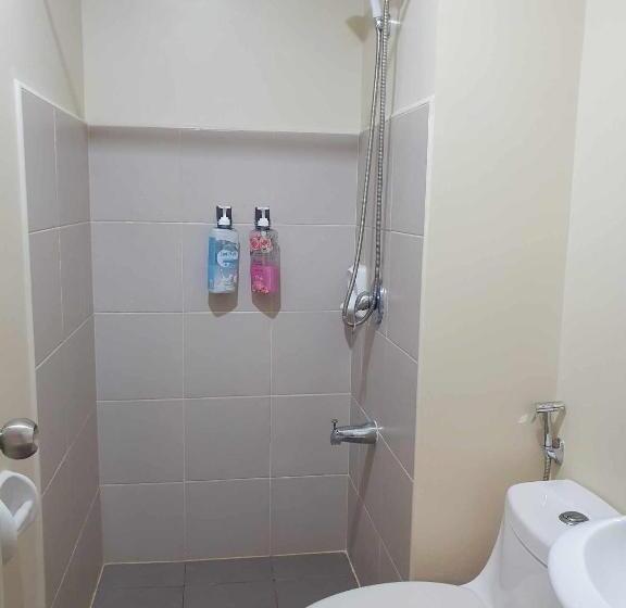 Avida Riala Tower One 1402 It Park