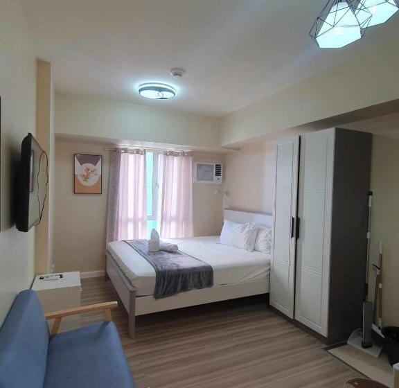 Avida Riala Tower One 1402 It Park