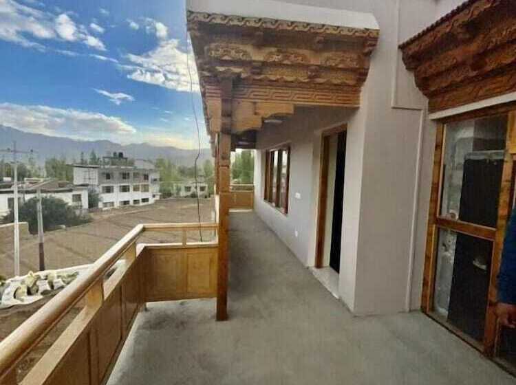 Hotel Bergo Residency Leh