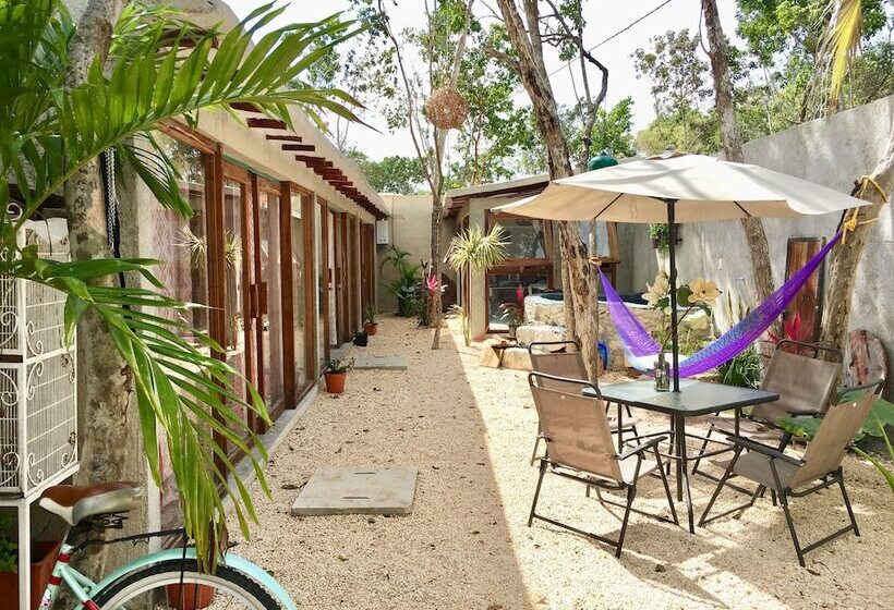 هتل کپسول Eco Rooms Tulum