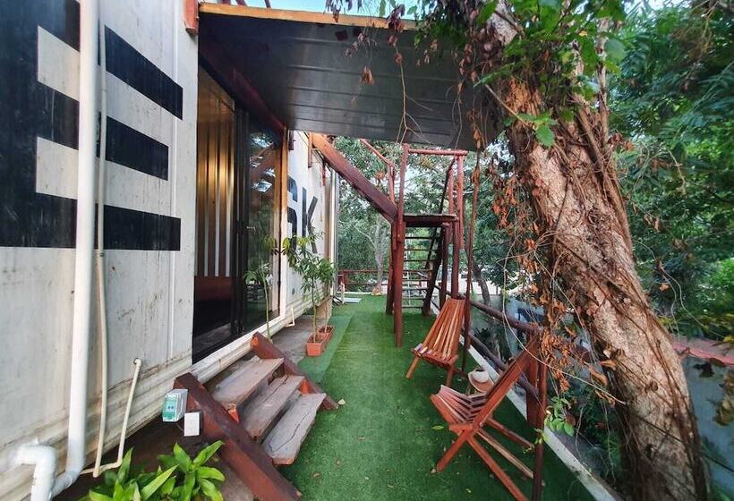 هتل کپسول Eco Rooms Tulum