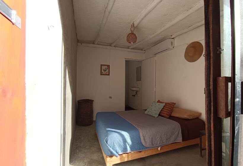 هتل کپسول Eco Rooms Tulum