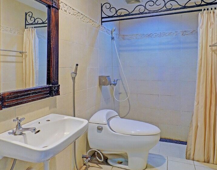 فندق Oyo 92439 Tower Klungkung