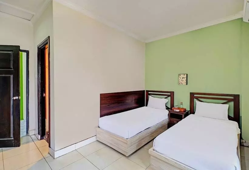 ホテル Oyo 92439  Tower Klungkung