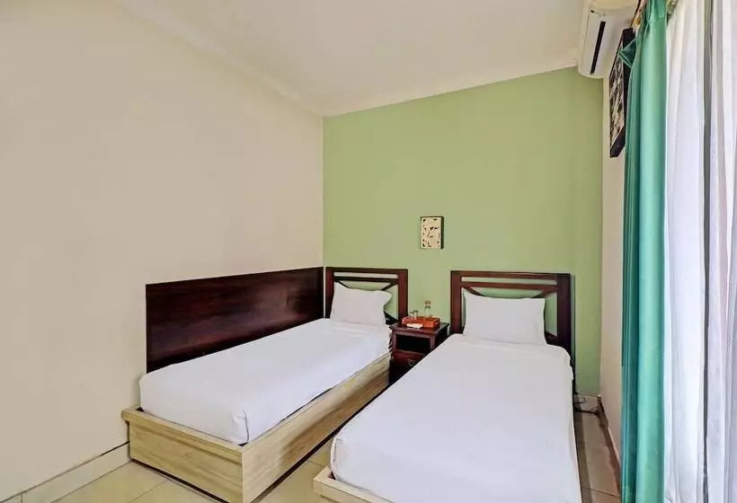 ホテル Oyo 92439  Tower Klungkung