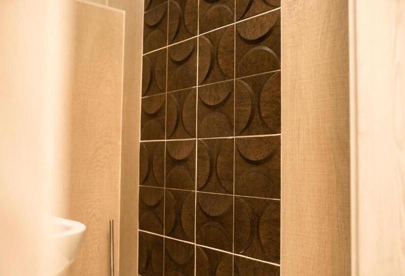 Tudor By Dedal Apart