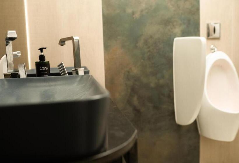 Tudor By Dedal Apart