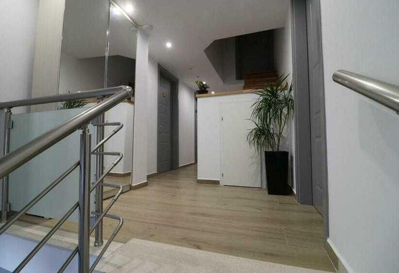 Auberge Hôtelière Fegi Rooms