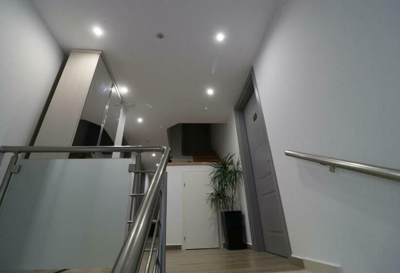 Auberge Hôtelière Fegi Rooms