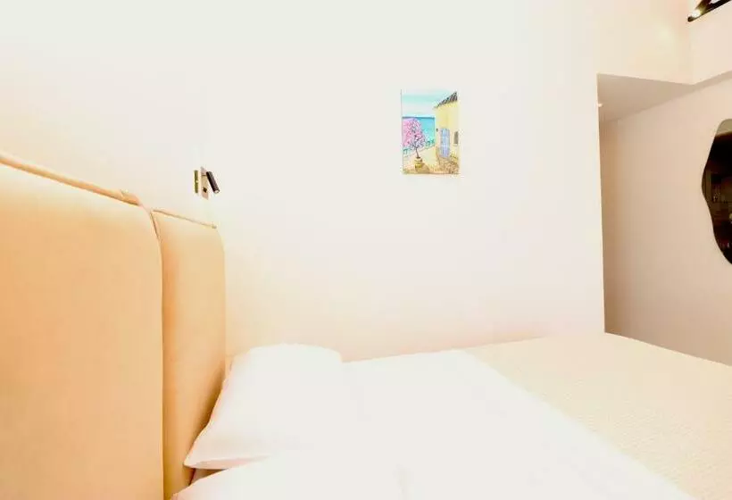 ユースホステル Fegi Rooms