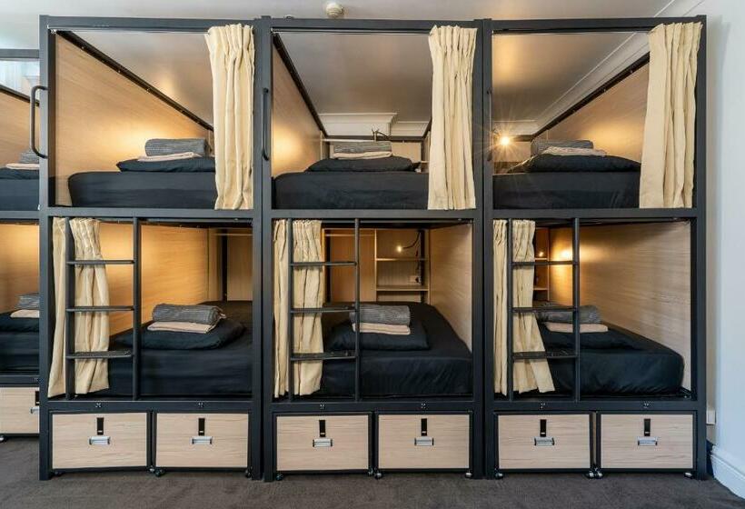 Tequila Sunrise Hostel Sydney