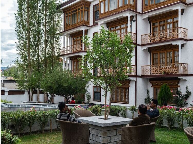 Hotel The Gawaling Ladakh