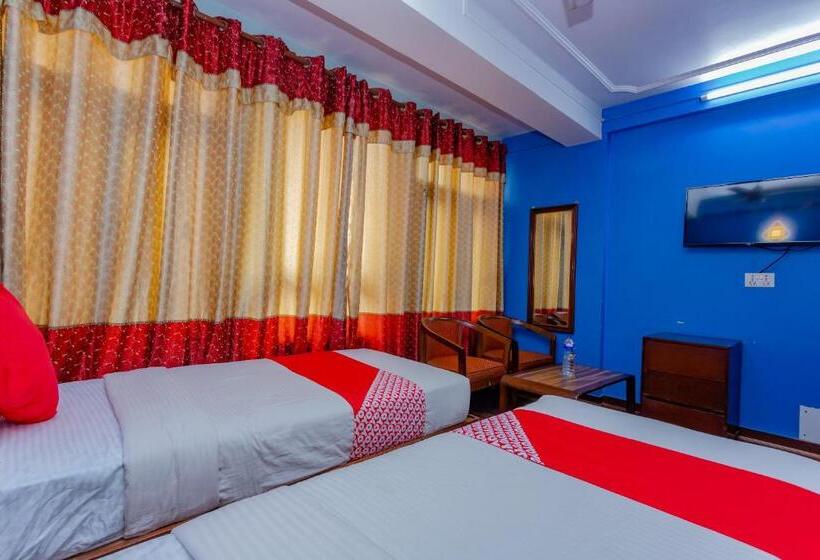 هتل Oyo 795  Holiday Inn