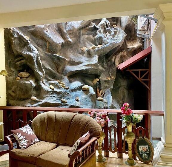 Pensió Hikka Paradise Guest House