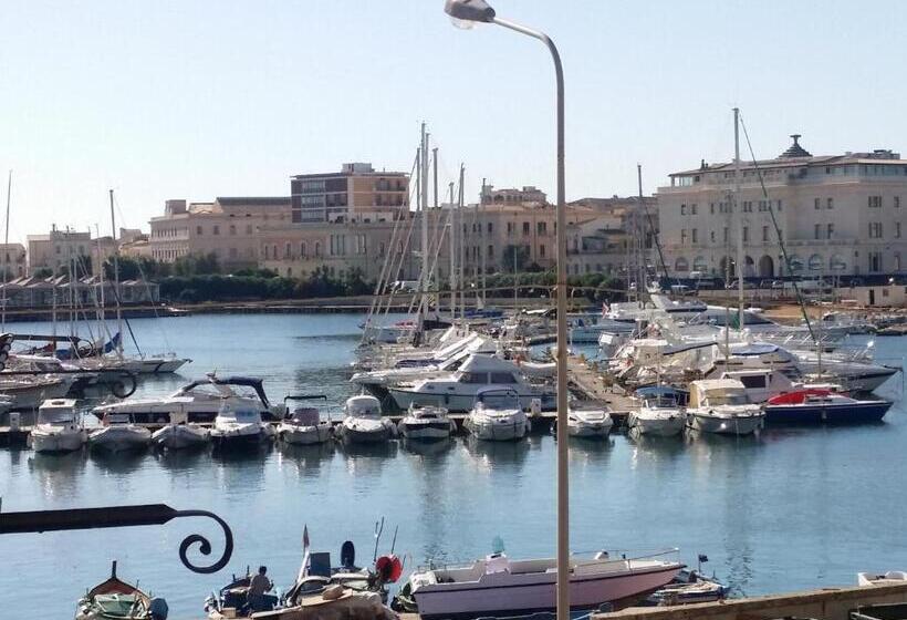 민박 Aretè Guest House