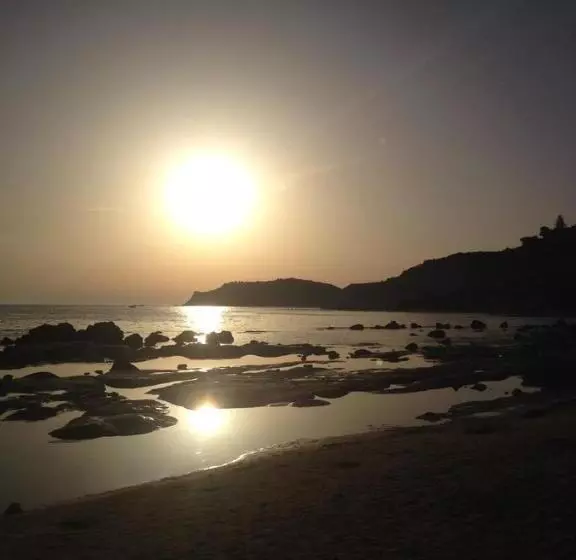 B&b Scala Dei Turchi Beach