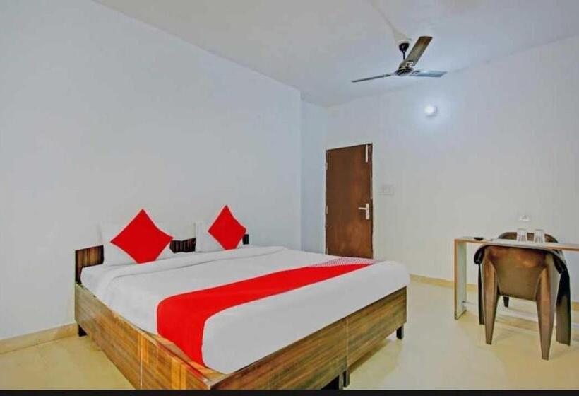 ホテル Capital O 84457 Heven