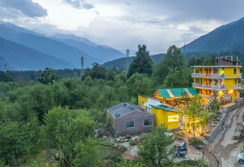 בית מלון כפרי Whoopers Hostel Manali