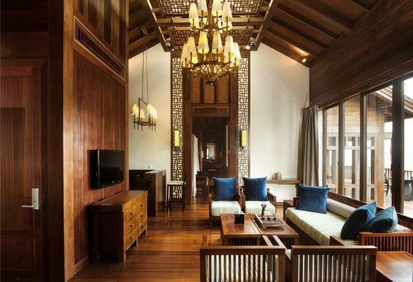 בית מלון כפרי Yalong Bay Earthly Paradise Birds Nest Resort (mountain Villas)