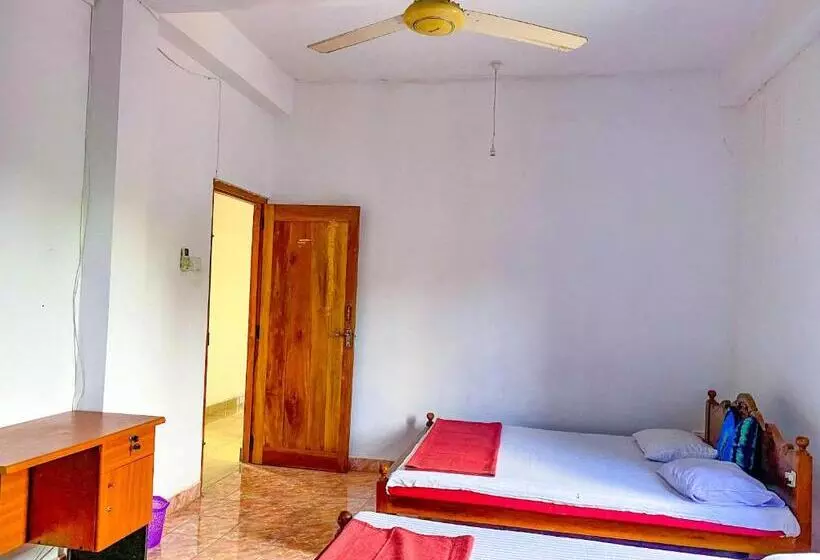 پانسیون Geesh Residence : Rooms In Jaffna