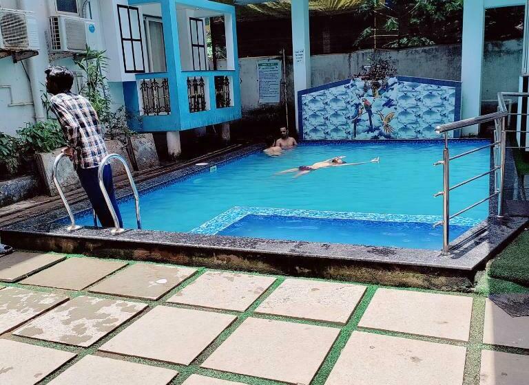 리조트 Raiyan Inn